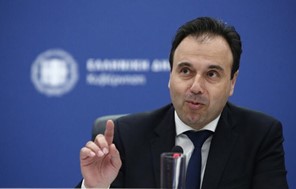 Ο Παπαστεργίου "σκότωσε" τα δυο πιο "δημοφιλή" πιστοποιητικά των Ελλήνων